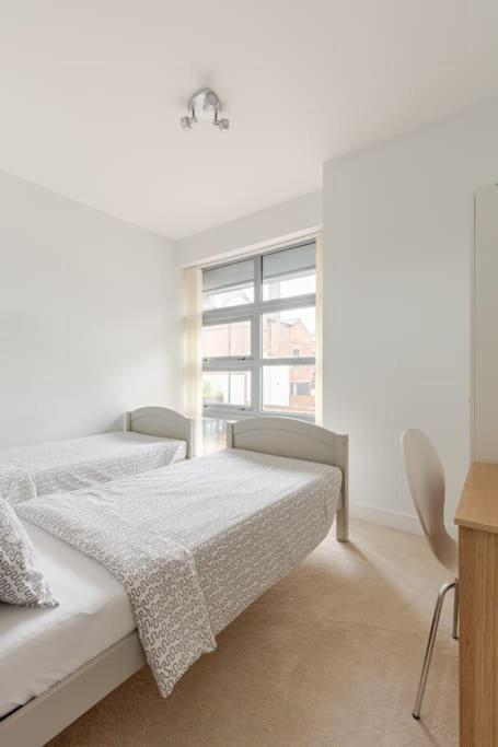 Modern City Centre House With Free Parking Canterbury Eksteriør bilde