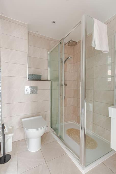 Modern City Centre House With Free Parking Canterbury Eksteriør bilde