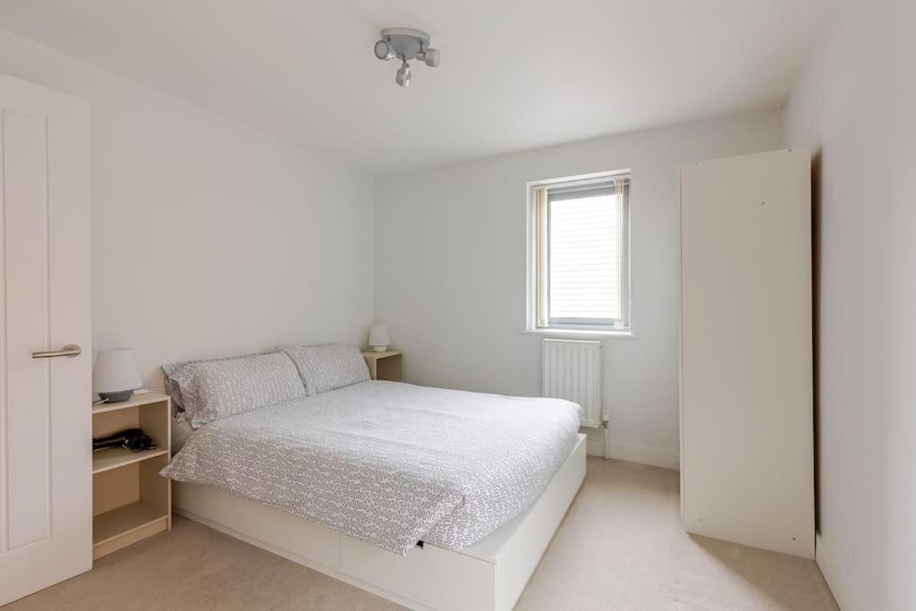 Modern City Centre House With Free Parking Canterbury Eksteriør bilde