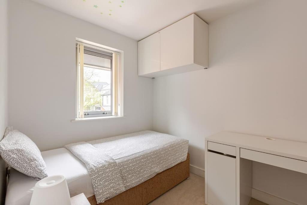 Modern City Centre House With Free Parking Canterbury Eksteriør bilde