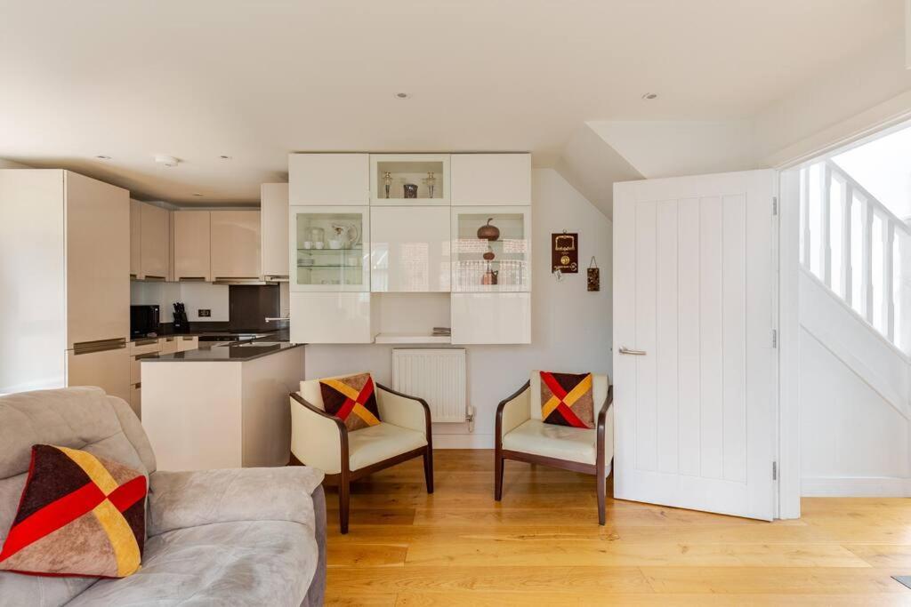 Modern City Centre House With Free Parking Canterbury Eksteriør bilde